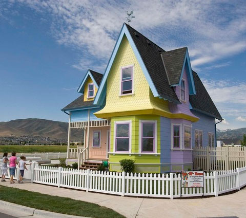 Floating House From Disney/Pixar's 'up' Created in Real Life for National  Geographic Show - Inside the Magic