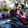 Star Sighting:  Scotty McCreery and Mickey Mouse Greet Fans at Walt Disney World